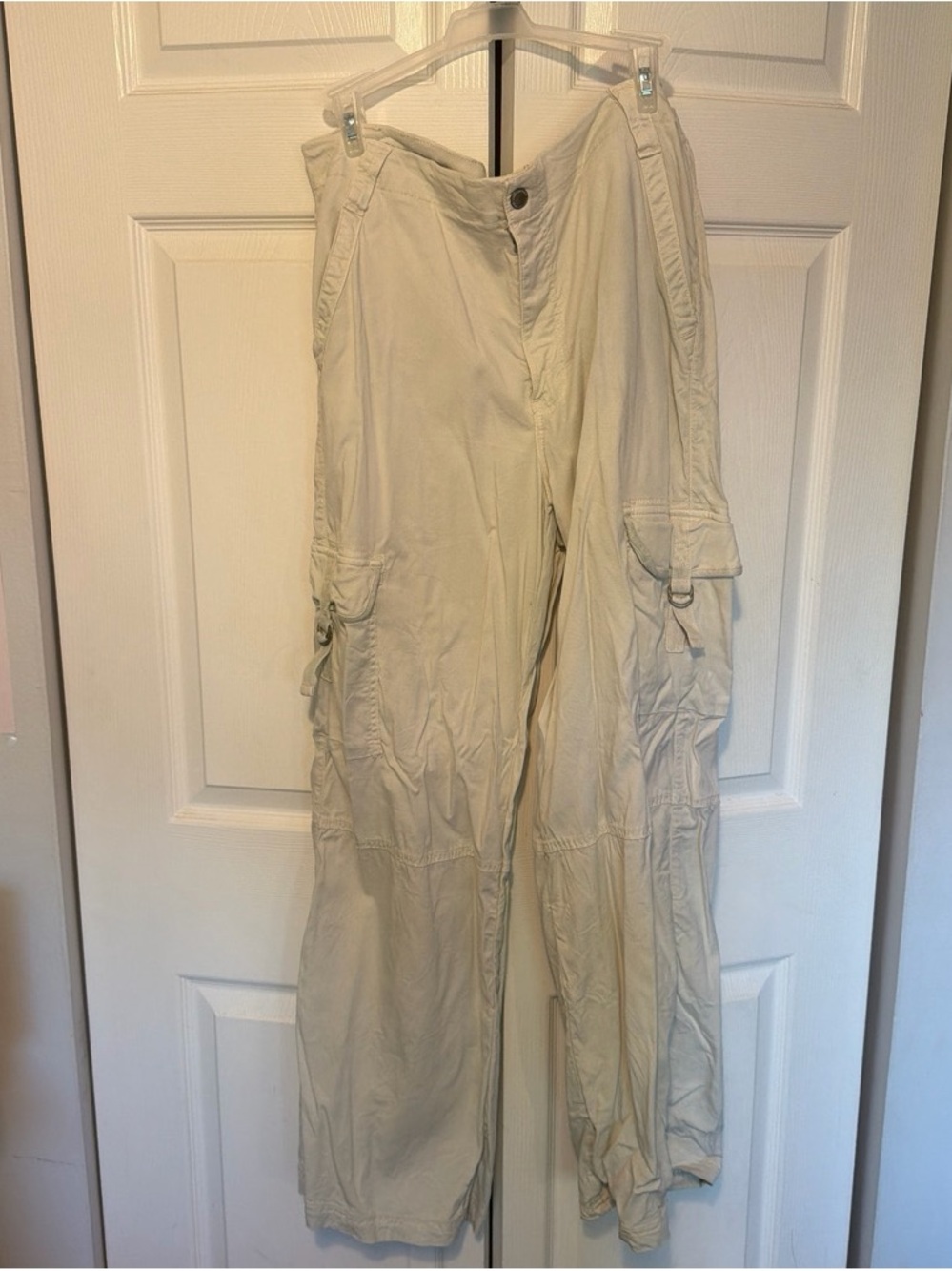 American Eagle Outfitters Beige Cargo Pants